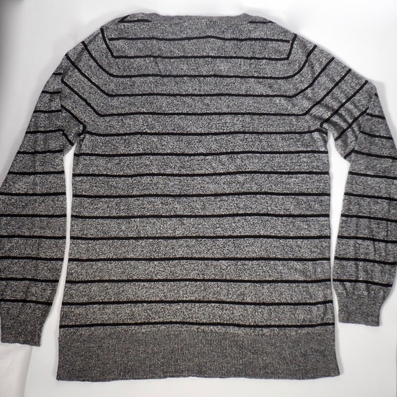 Mossimo Gray Black Striped Juniors XXL Lightweight V-Neck Sweater Pullover - Picture 7 of 8